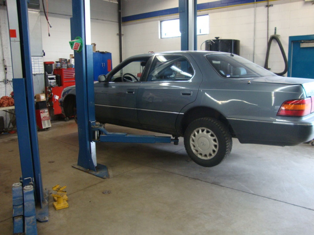 7 Signs Your Car Needs A Tune Up - Fairway Collision Center